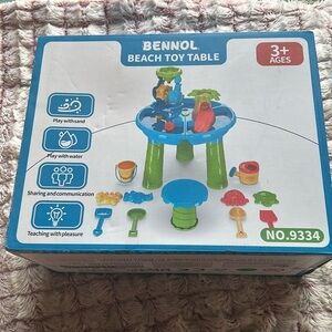 Bennol beach toy table
